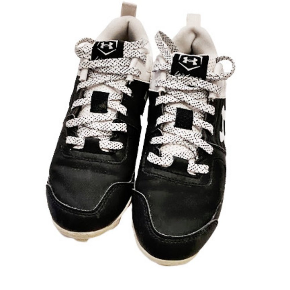 Under Armor Soccer Cleats Sneakers